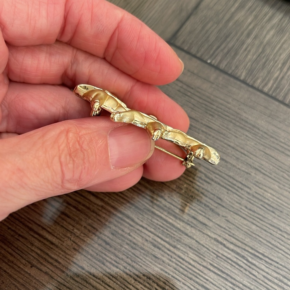 Vintage 1980s Gold Tone Three Pigs Piglets Dancing Ballerina Brooch Pin Jewelry - Picture 6 of 16